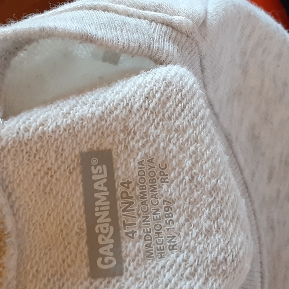 5/$20 top - Picture 3 of 3